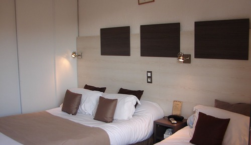 Triple Room (2 adults & 1 child)