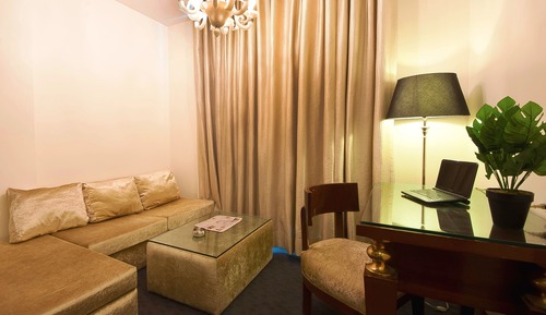 Aura Suite Room
