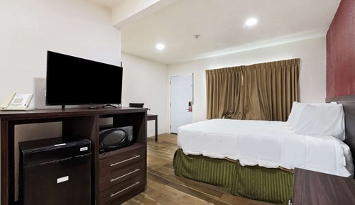 Standard Room, 2 Queen Beds, Non Smoking