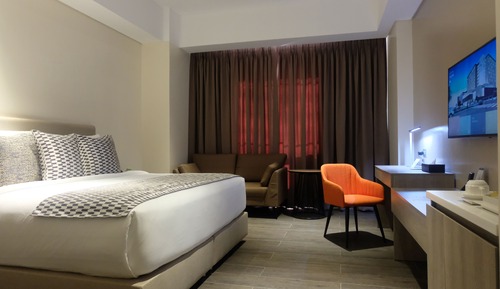 Deluxe King Room
