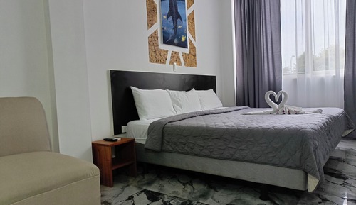 Deluxe Duplex, City View