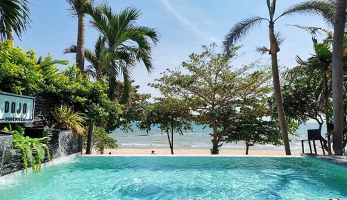 Family Villa, 6 Bedrooms, Sea View, Beachfront