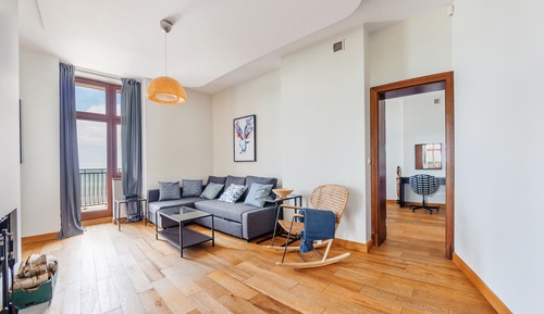 Apartment (5)