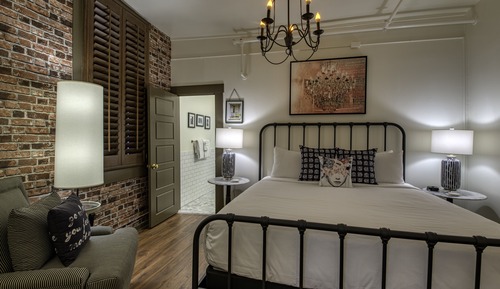 Standard Studio Suite, Private Bathroom (Spooks, Ghosts and Goblins)