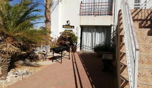 Family Room (Orange)