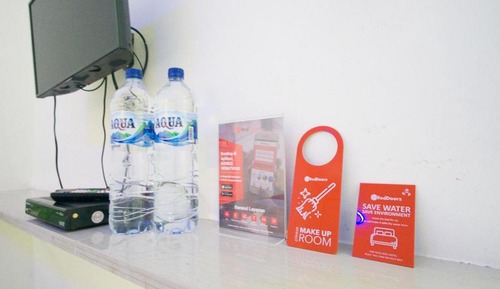 Twin Room (RedDoorz)