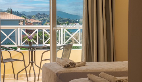 Standard Triple Room, Pool View