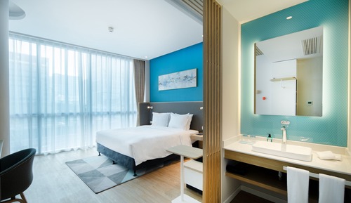 Superior King Room (Extra Floor Space)