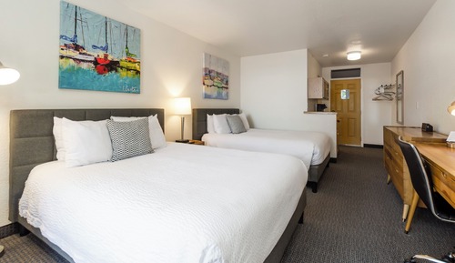 Signature Room, 2 Queen Beds, Lake View