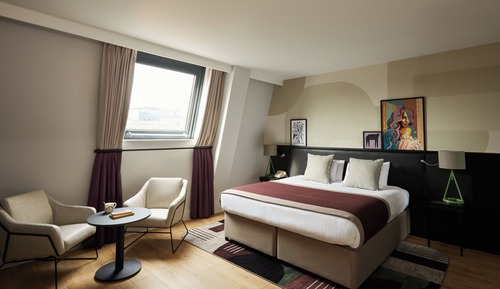 Premium Room, 1 King Bed (Spr Kng,Refurbished, Stckd Minifridge)