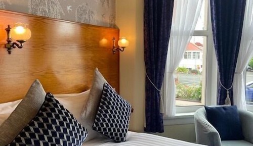 Superior Double Room, Ensuite, Sea View (ground floor)