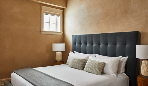 Room, 4 Bedrooms (C302)