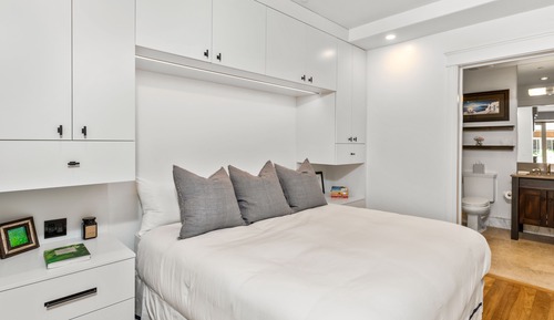 Studio (Slopeside Residence)