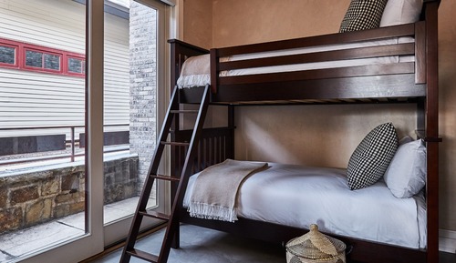 Room, 3 Bedrooms (SW301)