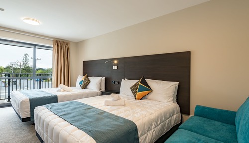 Blue Dolphin Block Superior Studio, 2 Queen Beds