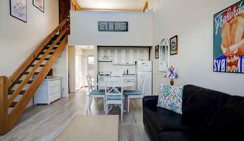 Superior Studio, Bay View