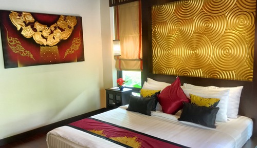 Premier Room, Pool Access