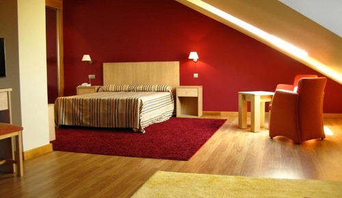 Habitación Doble Abuhardillada