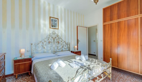 Family House, 2 Bedrooms, Mountainside (Casa Vittoria 800m from sea)