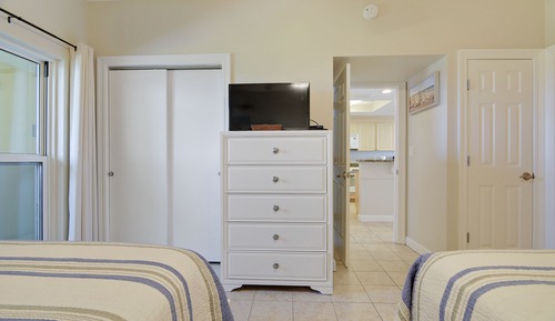 Condo, 2 Bedrooms, Balcony, Ocean View (1802)
