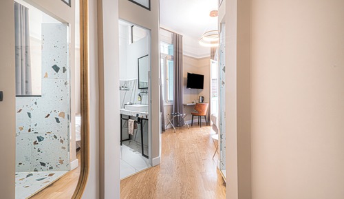 Deluxe Room (Belle)