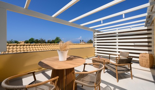 Premium Suite Upper Floor