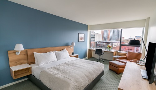 Deluxe Room, 1 King Bed