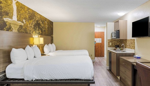 Standard Room, 2 Queen Beds, Non Smoking