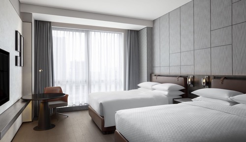 Superior Room, 2 Twin Beds, City View