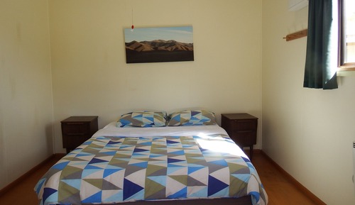 Double Room, Shared Bathroom (Backpackers)