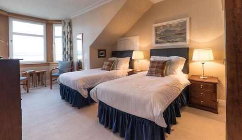 En Suite Double or Twin Room, Sea View (Shower/tub combination)