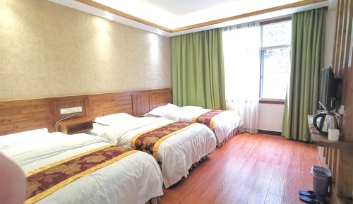 Comfort Triple Room