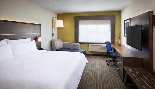 Standard Room, 1 King Bed, Accessible (Mobility, Roll In Shower)