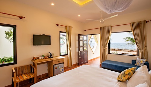 Bungalow, Beachfront