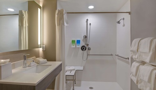 Studio, 2 Queen Beds, Accessible (Roll-In Shower)