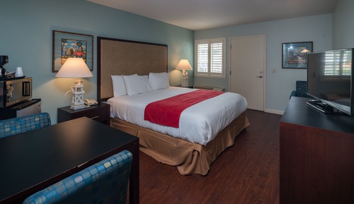 Deluxe Room, 1 King Bed, Accessible, Non Smoking
