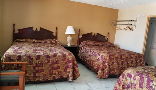 Standard Room, Multiple Beds, Non Smoking