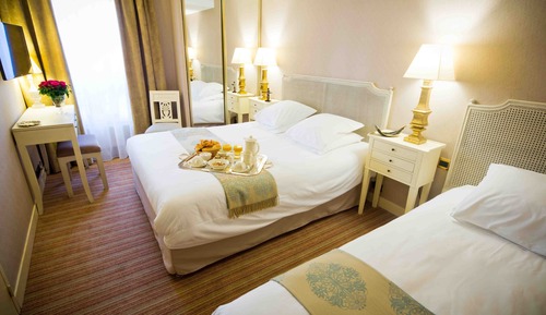Triple Room