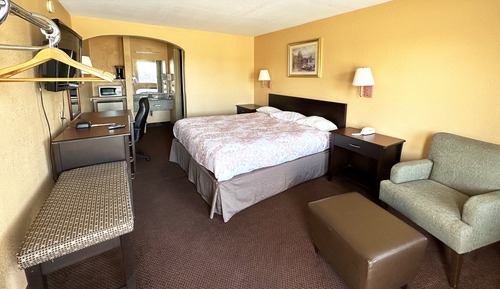 Standard Room, 1 King Bed, Non Smoking, Refrigerator & Microwave