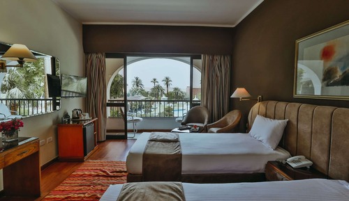 Deluxe Double or Twin Room, Pool View