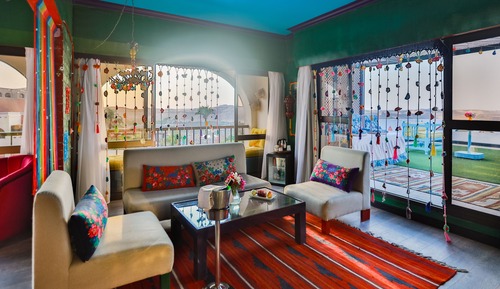 Design Suite, Terrace, River View