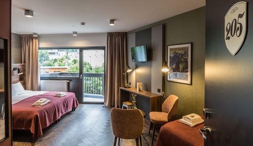 Chambre Triple - Supérieure avec balcon et vue montagne