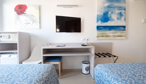Double Room, Terrace (2 Adults + 1 Child)