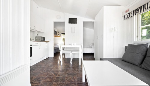Cottage (20-22)