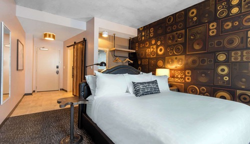 Room, 1 King Bed, Corner, Non Smoking