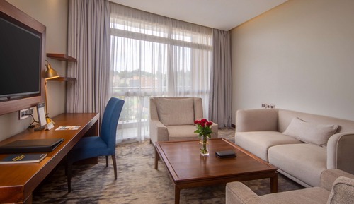 Suite, 1 King Bed, Balcony