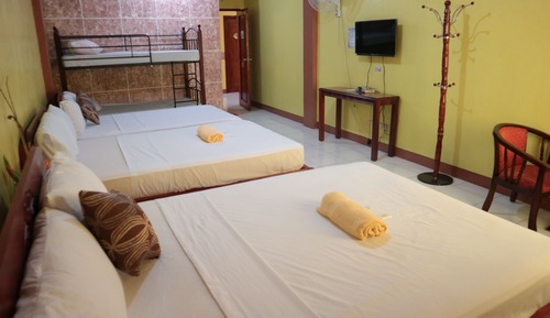 Deluxe Family Room