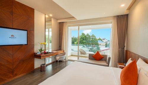 Classic Double Room, City View