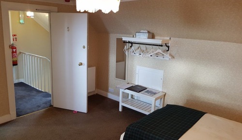 Double or Twin Room, Shower