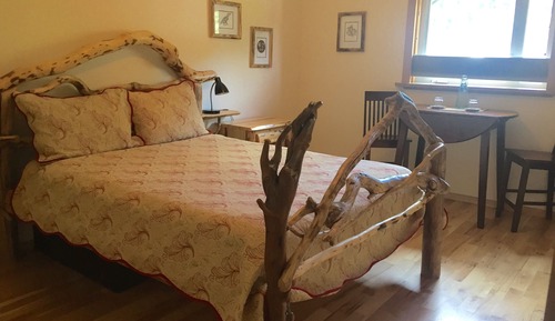 Standard Room, 1 Queen Bed, Non Smoking (Upstairs Rooms)